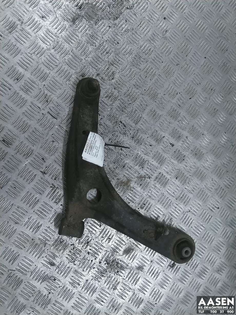 Bærebru høyre foran nedre til Mitsubishi Outlander 2012-2015 (Type III, Fase 1) (4013A280|)