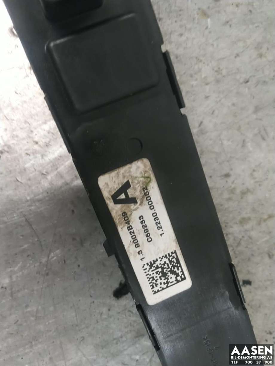 Bryter diverse til Mitsubishi Outlander 2012-2015 (Type III, Fase 1)  (8002B409|)