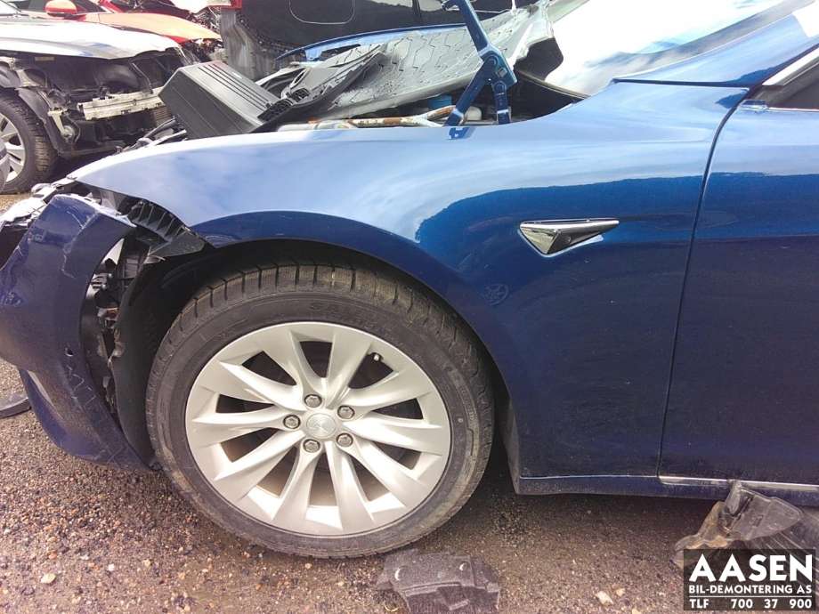 Skjerm venstre foran til Tesla Model S, 2016-2021 (Fase 2) (6008022-E0-D)
