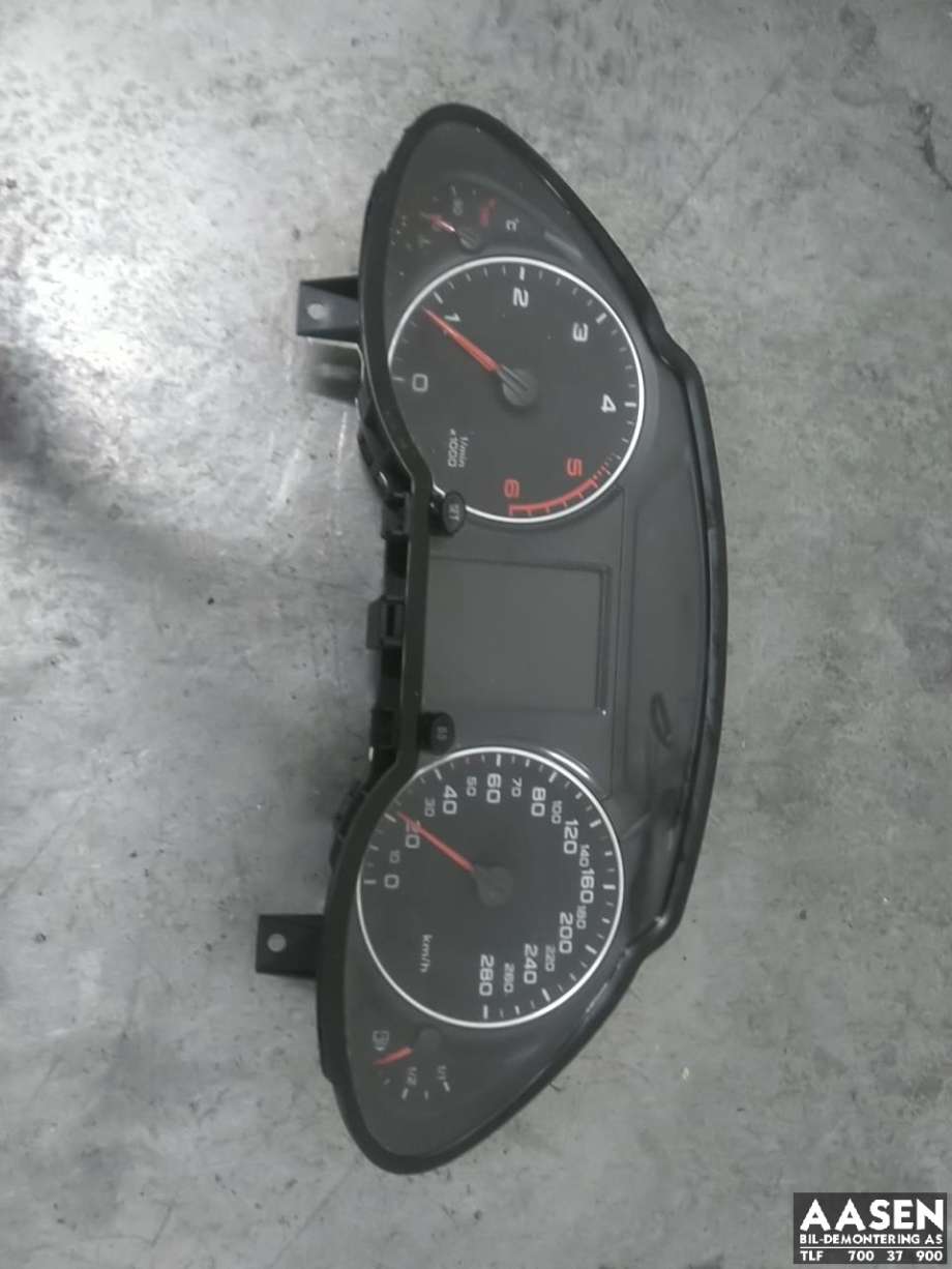 Instrumentpanel til Audi Q5, 2008-2012 (Type I, Fase 1)  (8R0 920 931 B)