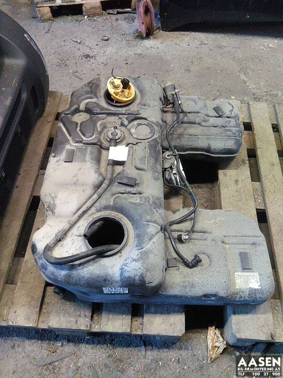 Dieseltank til BMW X6 2008-2014 (E71/E72) (E71/E72) (16 11 7 195 462|)