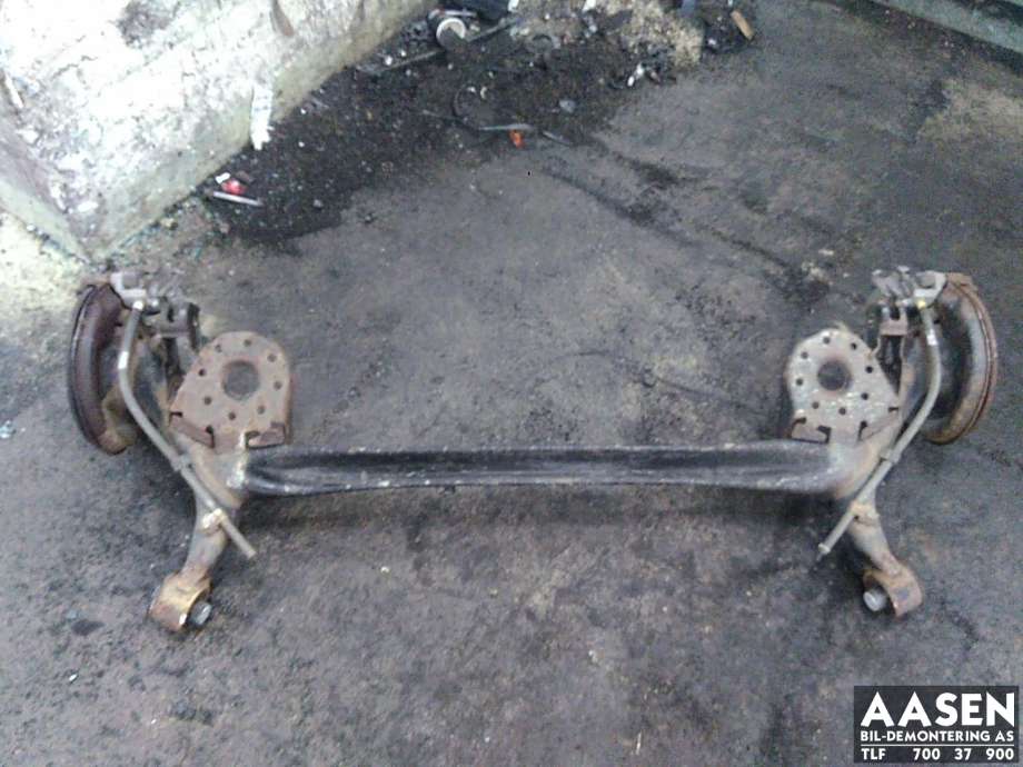 Bakaksel til Toyota Yaris 2012-2014 (Type III, Fase 1)  (421100D340|)