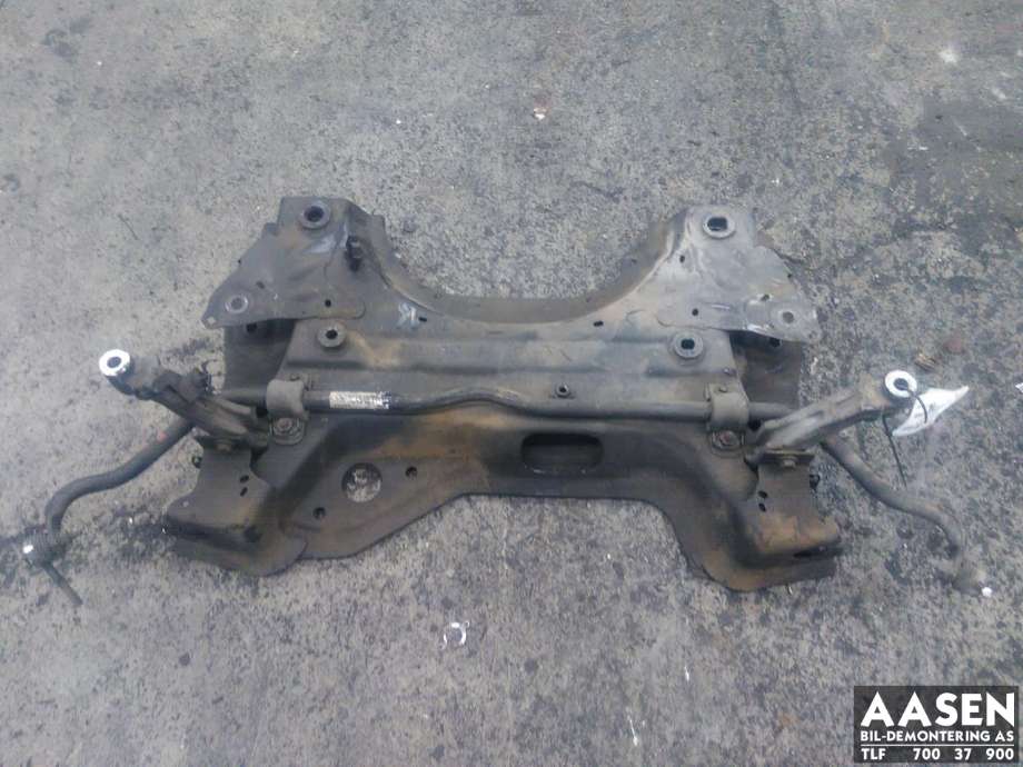 Travers foran hoved til Peugeot 308, 2013-2021 (Type II)  (96 770 718 80)