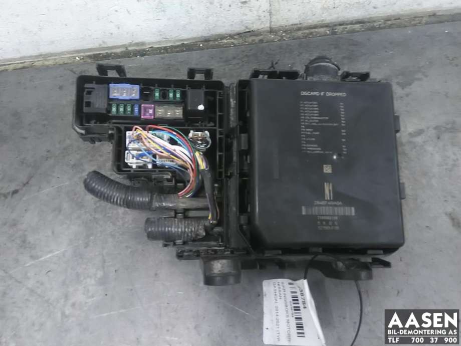 Sikringsboks motorrom til Nissan Qashqai, 2014-2021 (Type II)  (284B74BA0A)