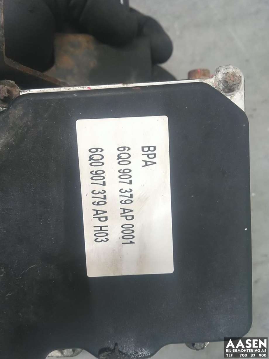 ABS sentral til Škoda Fabia 2007-2010 (Type II, Fase 1)  (2K0 907 379 A|6Q0 907 379 AP|)