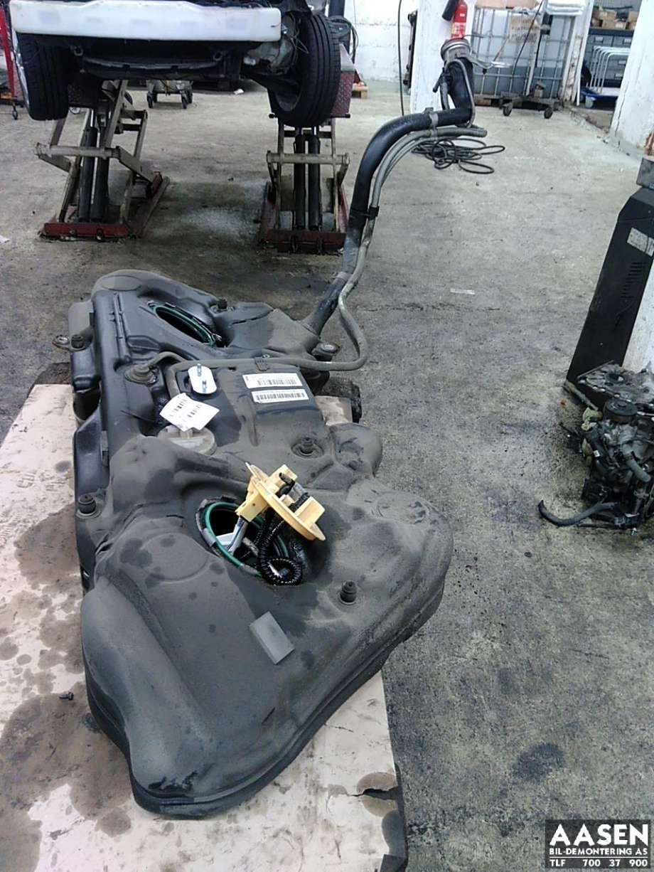 Dieseltank til Mercedes E-Klasse, 2009-2013 (Fase 1) (W212) (W212) 