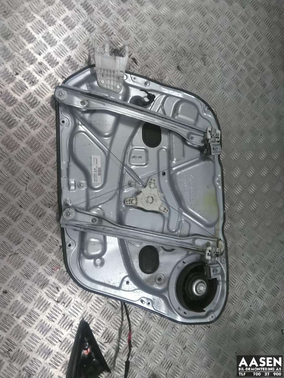 Ruteheis venstre foran til Hyundai i30 2007-2012 (Type I) (82471 2L001|82450 2L000|)