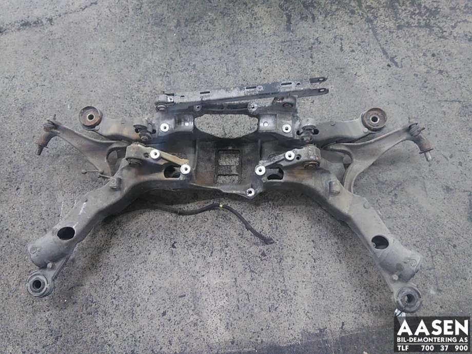 Travers bak til Volvo V70 2000-2004 (Type II, Fase 1)