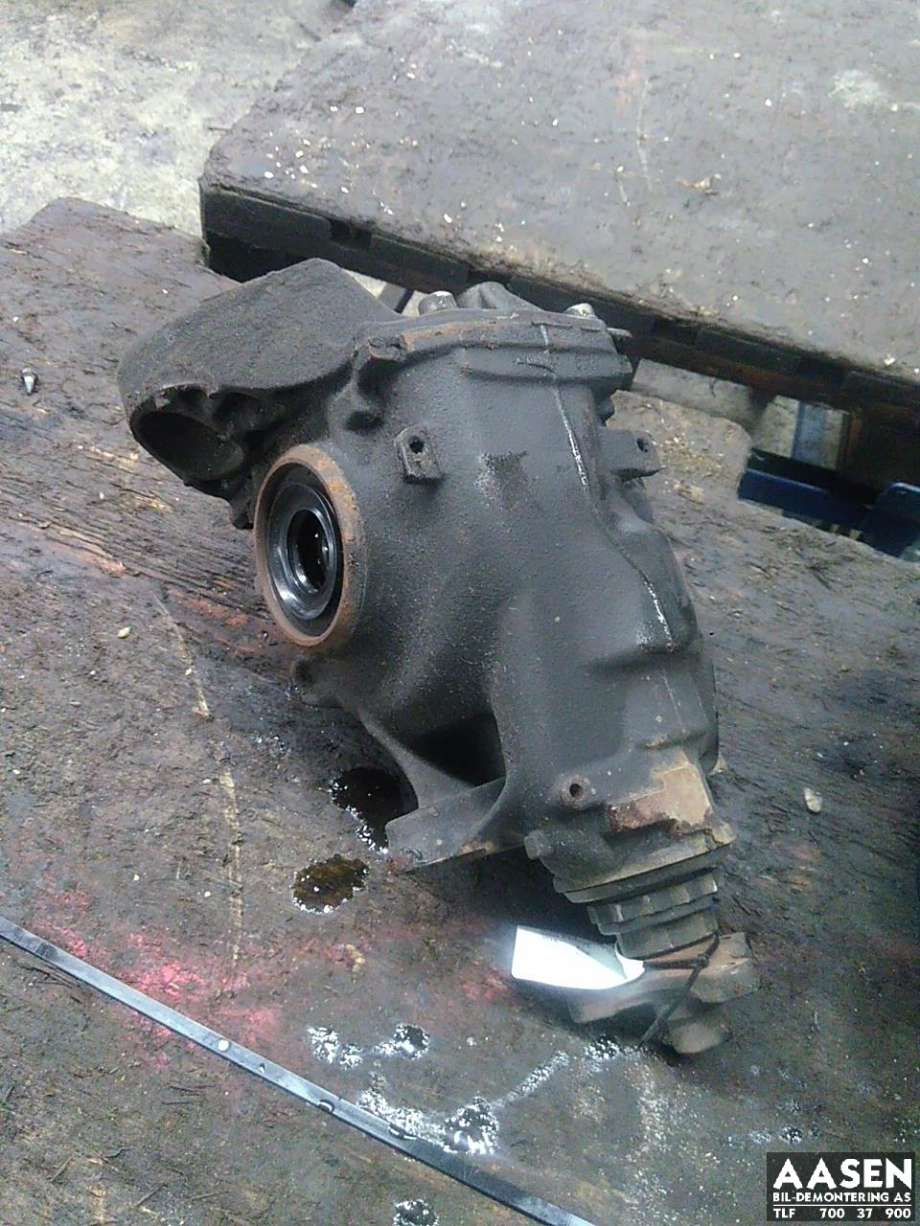 Kardang klokke bak til BMW 3-Serie 2012-2018 (F30/F31/F34) (F30/F31/F34) (33 10 7 603 748|33 10 8 485 723|)