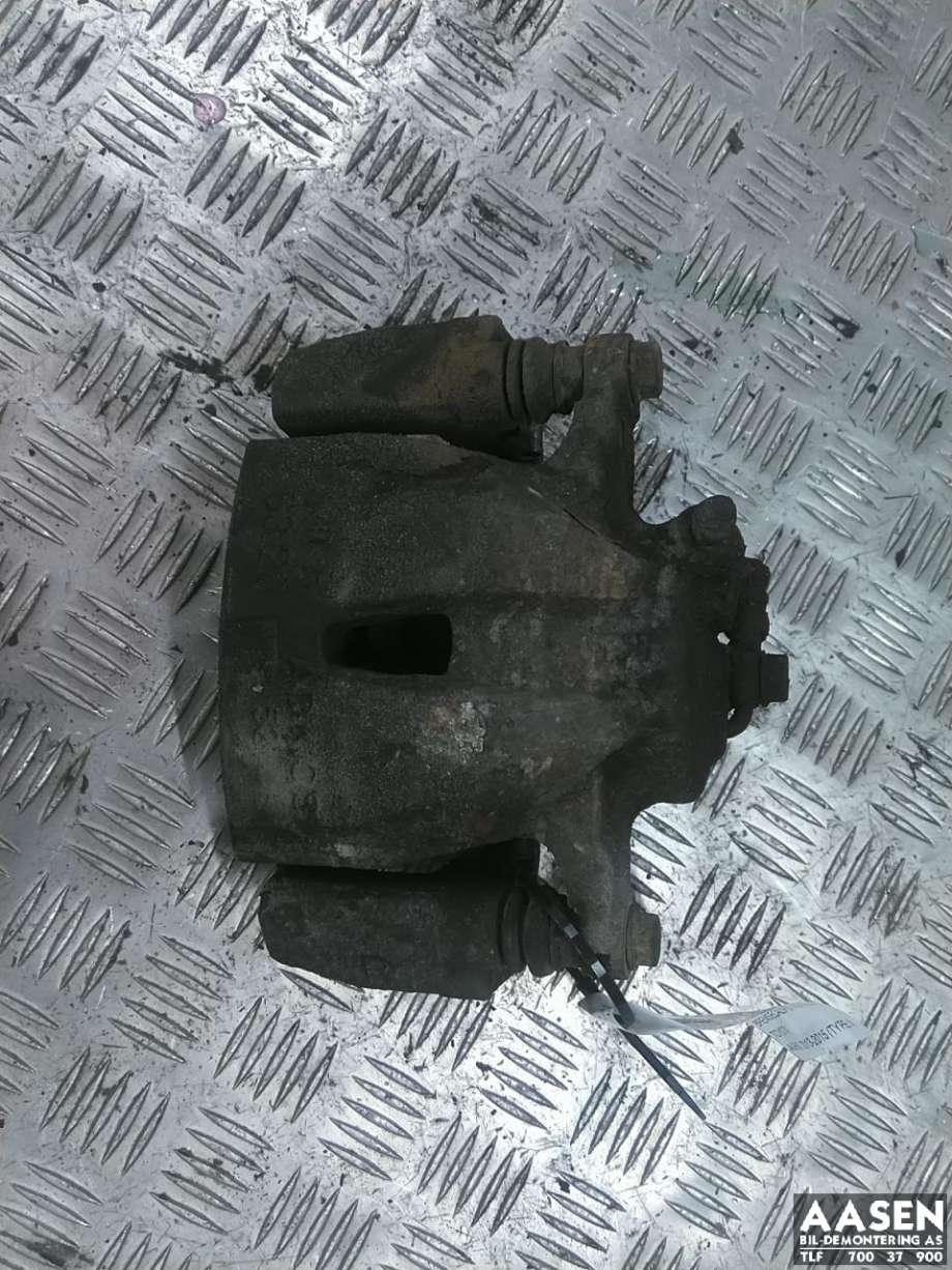 Bremsecaliper høyre foran til Toyota Auris, 2013-2015 (Type II, Fase 1)  (4773042091)