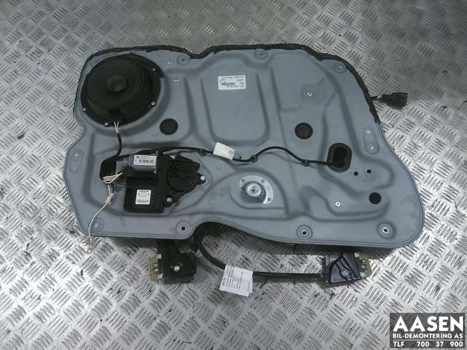 Ruteheis venstre foran til VW Caddy 2010-2015 (Type III, Fase 2)  (2K2 837 729 M|1T0 959 701 AF = MOTOR|)