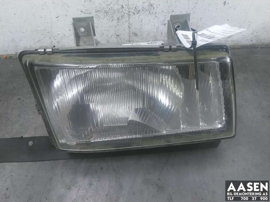 Frontlykt høyre halogen til Mitsubishi Canter, 1990-->>
