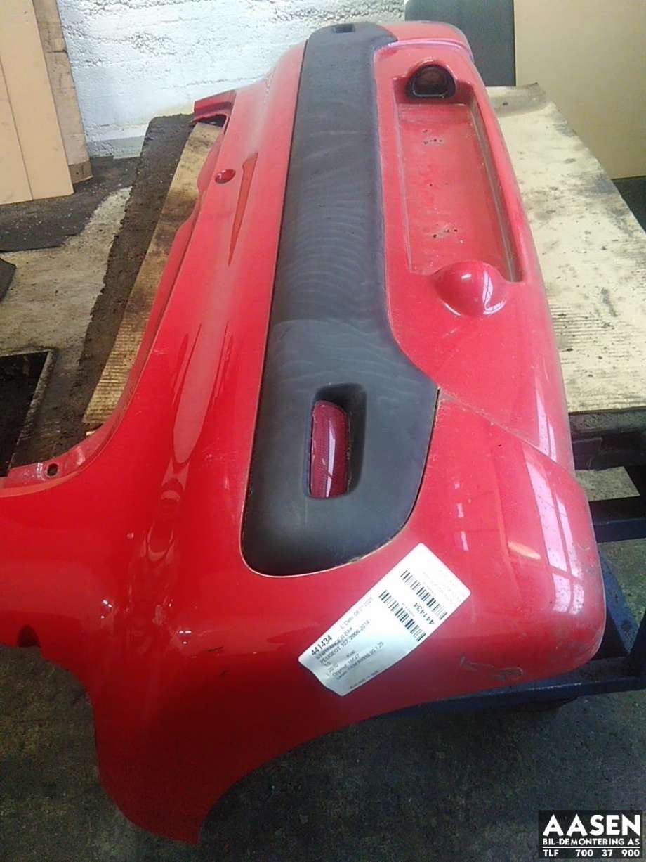 Støtfanger bak til Peugeot 107 2006-2014 (7410 Y8|16 967 207 80|)