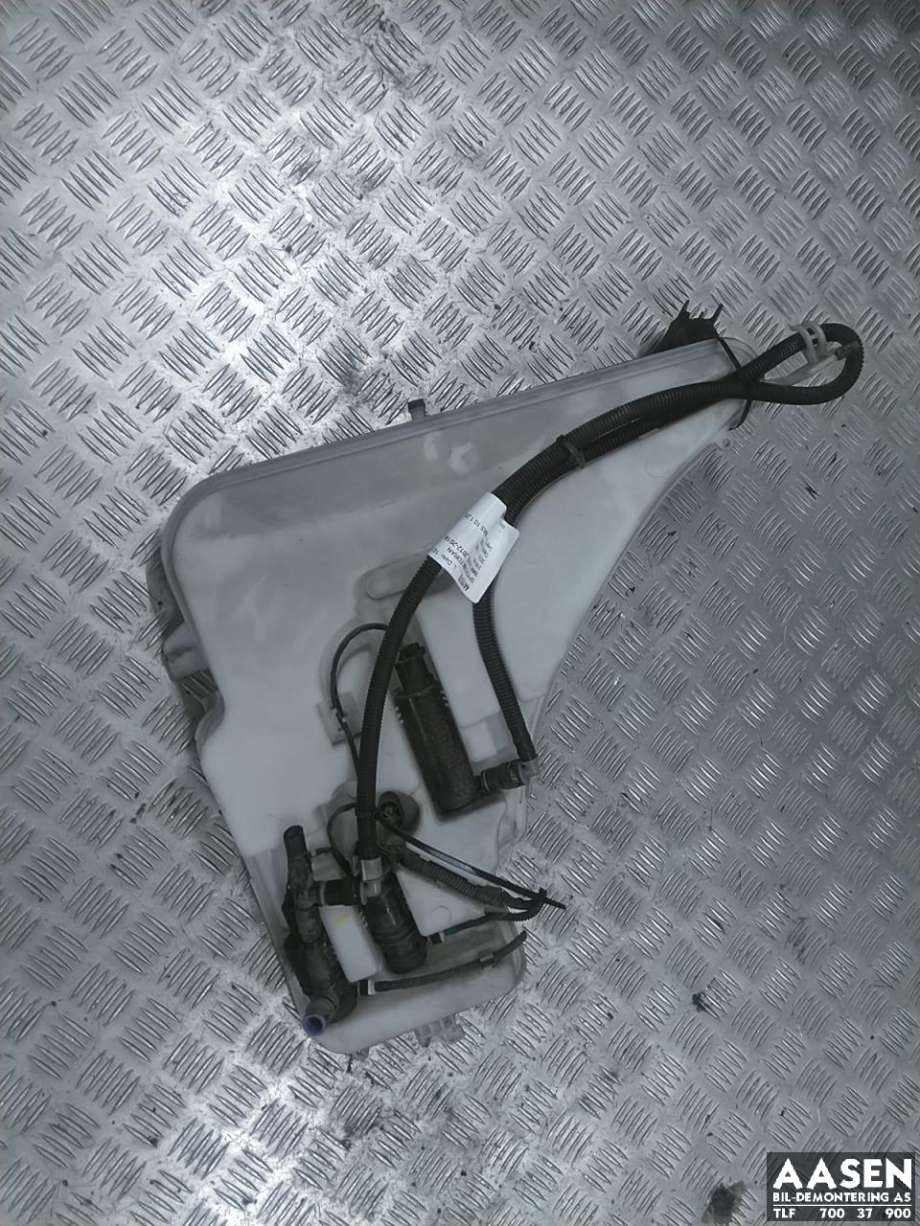 Spylertank foran til BMW 3-Serie, 2012-2018 (F30/F31/F34) (F30/F31/F34) (61 66 7 241 676)