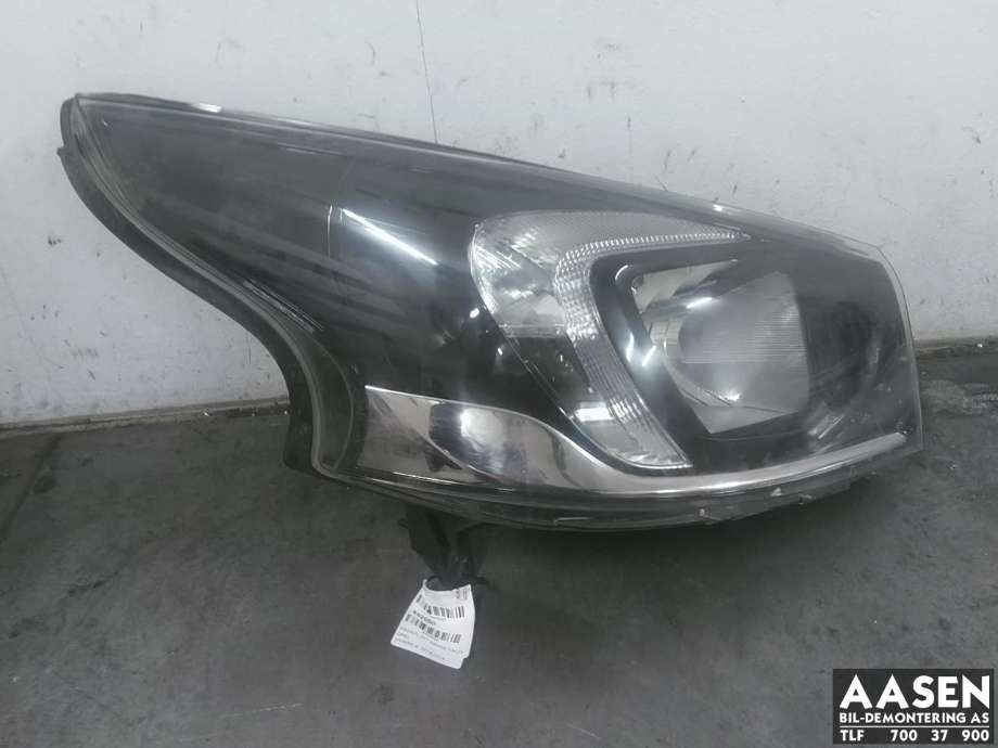 Frontlykt høyre halogen til Opel Vivaro B, 2014-2019  (HELLA|260100647R)