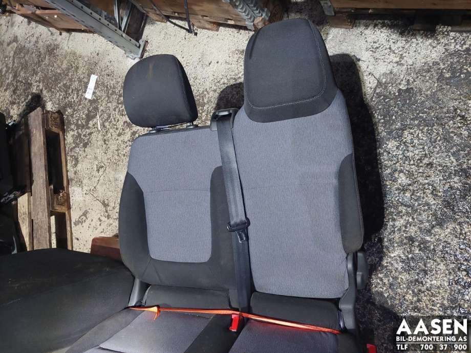 Sete foran høyre til Opel Vivaro B 2014-2019  