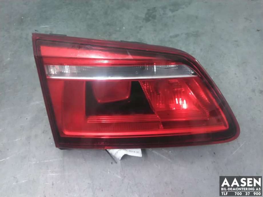 Baklykt venstre indre til VW Golf Sportsvan, 2014-2018 (510 945 093 M)
