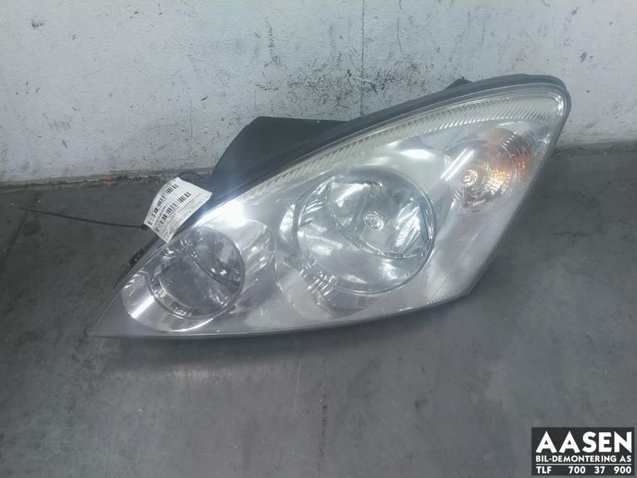 Frontlykt venstre halogen til Kia Cee