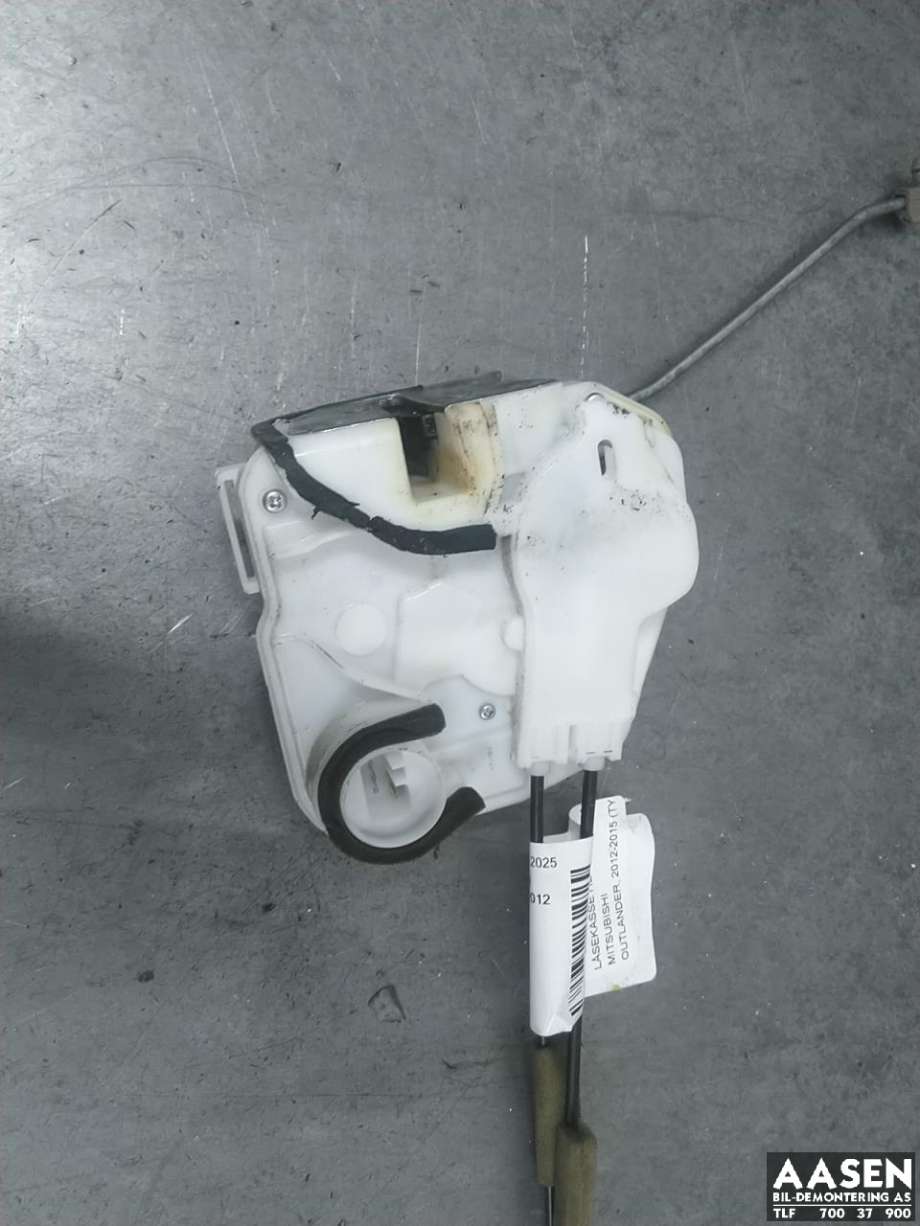 Låsekasse høyre foran til Mitsubishi Outlander, 2012-2015 (Type III, Fase 1)  (5715A728)
