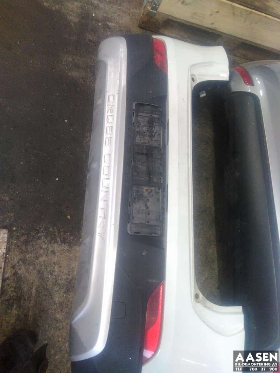 Støtfanger bak til Volvo V40 2012-2019  (39814451|)
