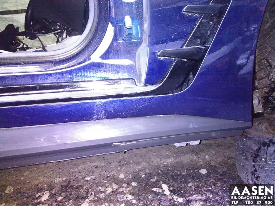 Kanalskjørt høyre til BMW i4 2021-->> (G26) (G26) (51 77 5 A36 104|51 77 5 A36 0F4|51 17 5 A1D 994)
