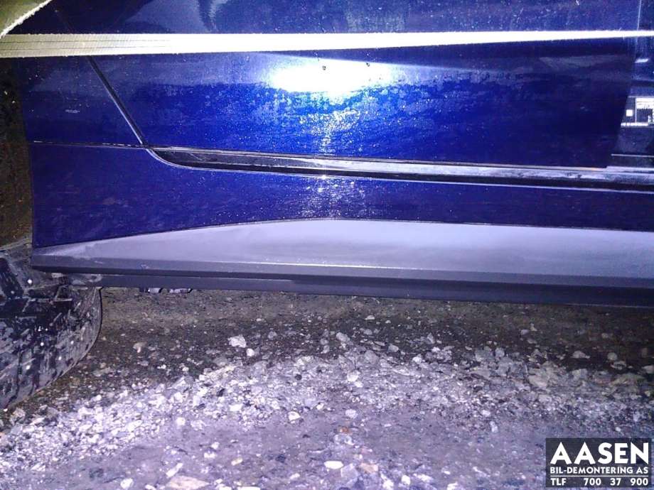 Kanalskjørt høyre til BMW i4 2021-->> (G26) (G26) (51 77 5 A36 104|51 77 5 A36 0F4|51 17 5 A1D 994)
