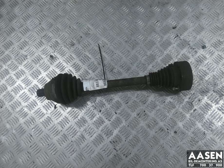 Drivaksel venstre foran, diesel/manuell til VW Caddy, 2004-2010 (Type III, Fase 1)  (1K0 407 271 DQ)