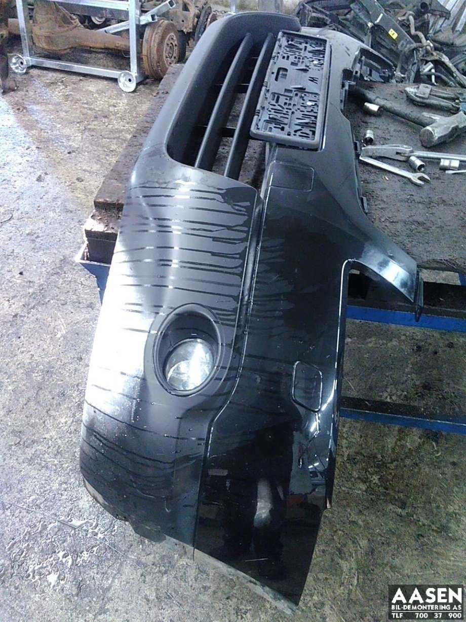 Støtfanger foran til Nissan Qashqai 2007-2010 (Type I, Fase 1)  (62022JD30H|)