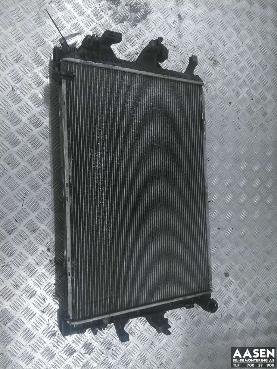 Radiator (manuell gir) til VW Transporter / Caravelle, 2009-2015 (Fase 2) (T5) (T5) (7E0 121 253 A)