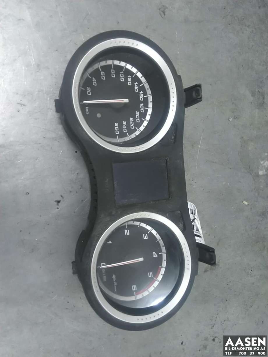 Instrumentpanel til Alfa Romeo 159, 2005-2011