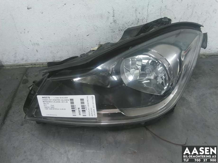 Frontlykt venstre halogen til Mercedes C-Klasse 2011-2014 (Fase 2) (W204) (W204) (A 204 820 95 59|)