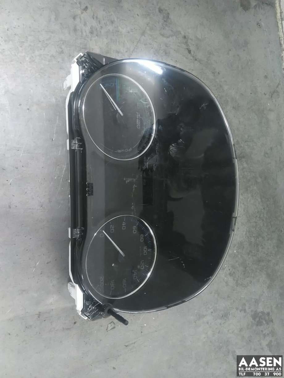 Instrumentpanel til Mitsubishi Outlander, 2012-2015 (Type III, Fase 1)  (8100B905)