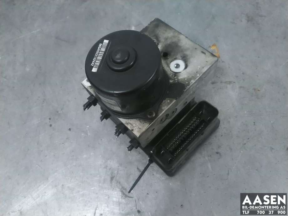 ABS sentral til VW Transporter / Caravelle, 2003-2009 (Fase 1) (T5) (T5) (7H0 614 111 B)
