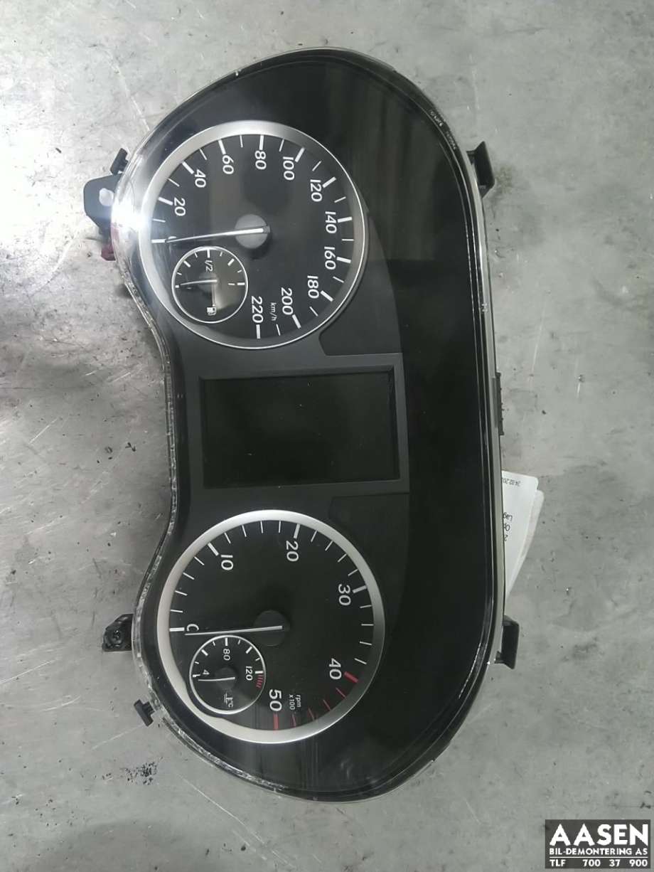 Instrumentpanel til Mercedes Vito 2014-->> (W447) (W447) (A 447 900 19 11|A 447 900 68 08|)