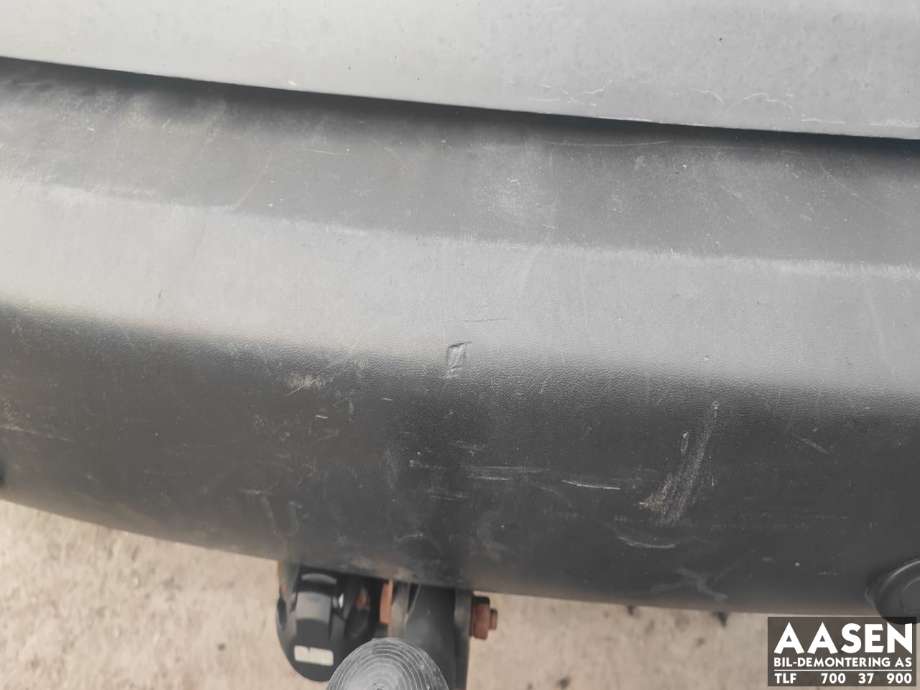 Støtfanger bak til VW Caddy 2010-2015 (Type III, Fase 2)  (2K0 807 417 AN|)