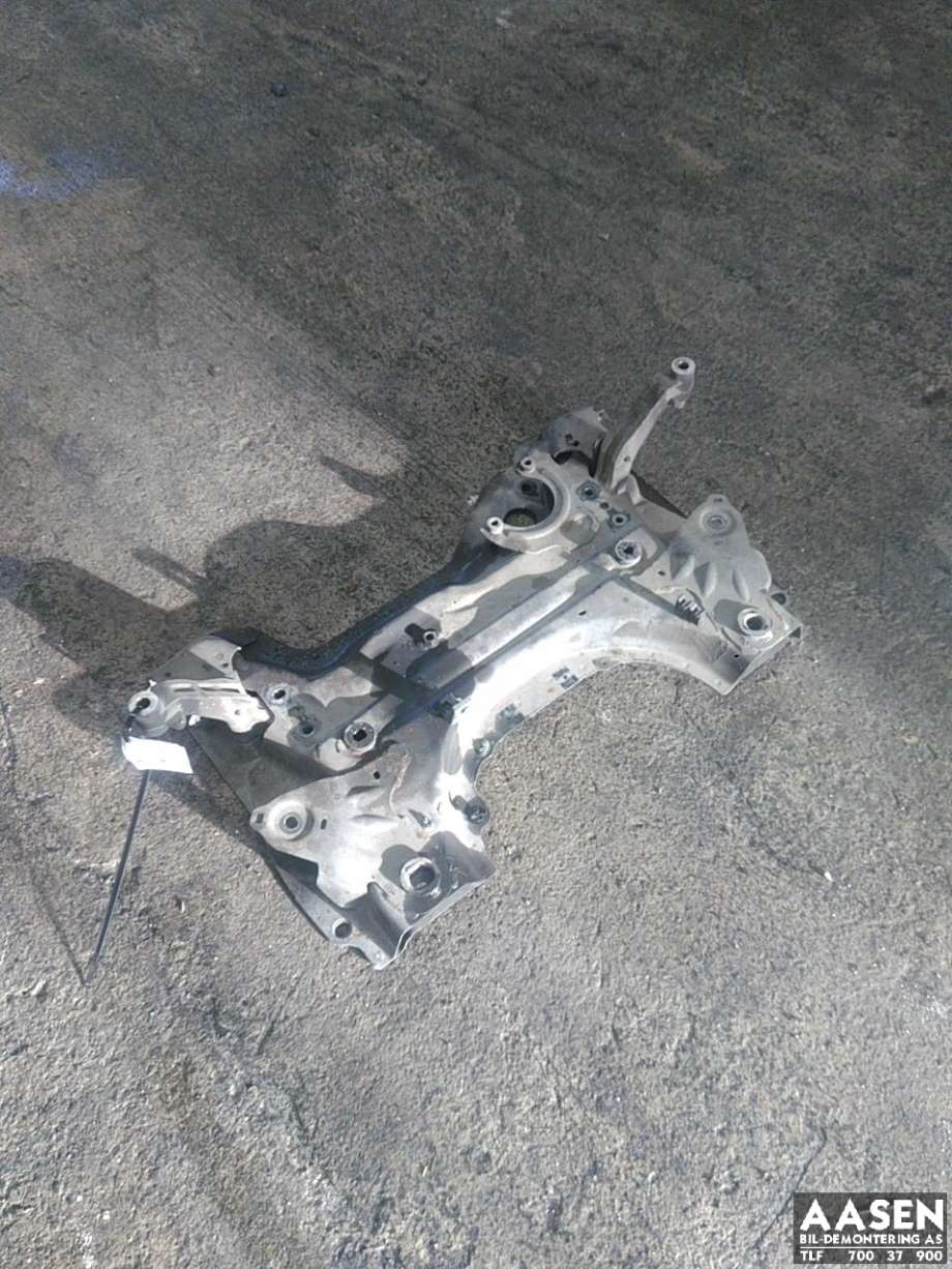 Travers foran hoved til Peugeot 308, 2013-2021 (Type II)  
