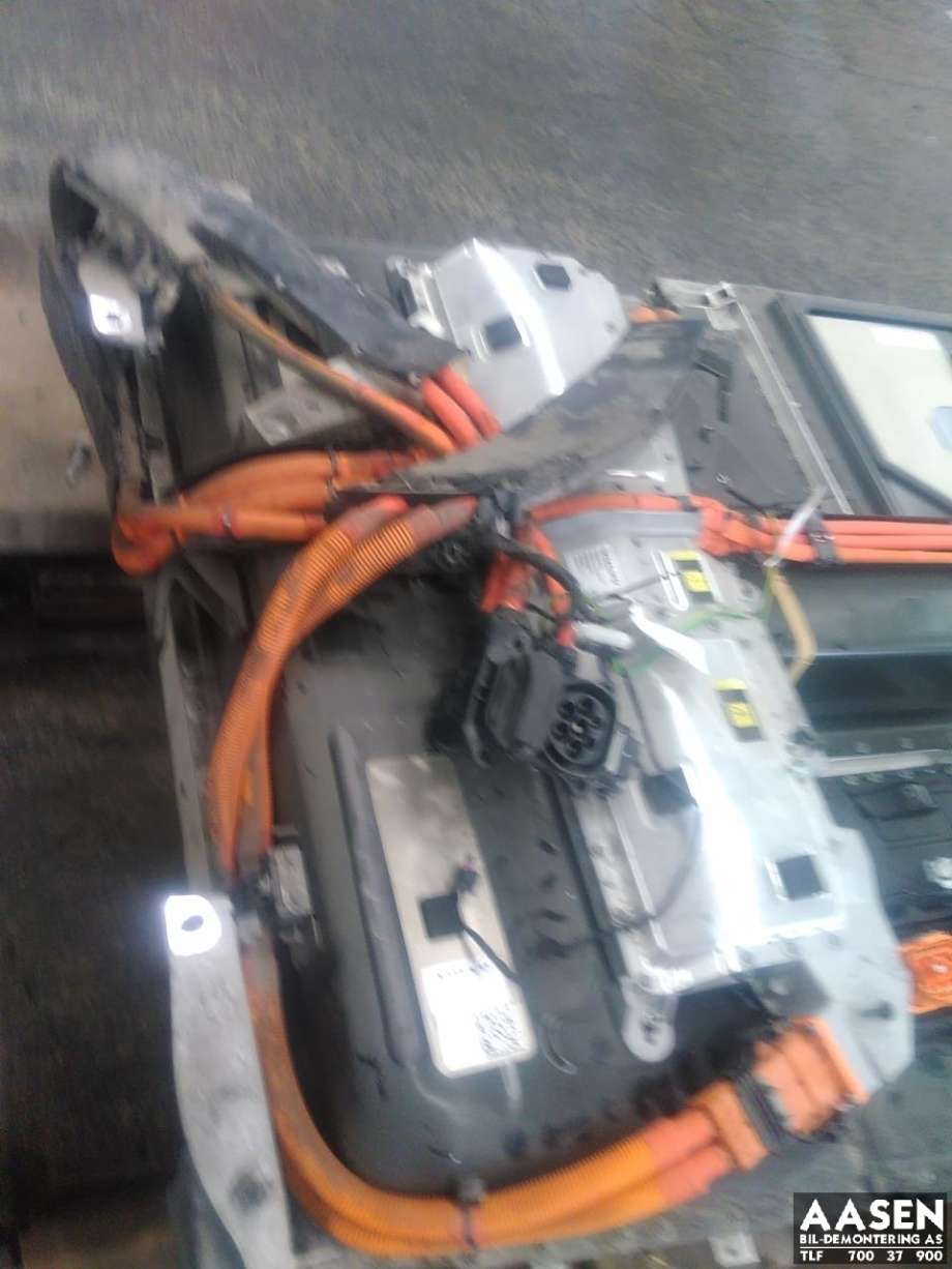 Batterilader inntak/luke til Volvo XC40, 2018-2024
