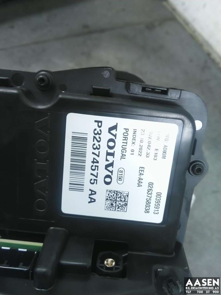 Instrumentpanel til Volvo XC40 2018-2024  (32374575 AA|36003835|)