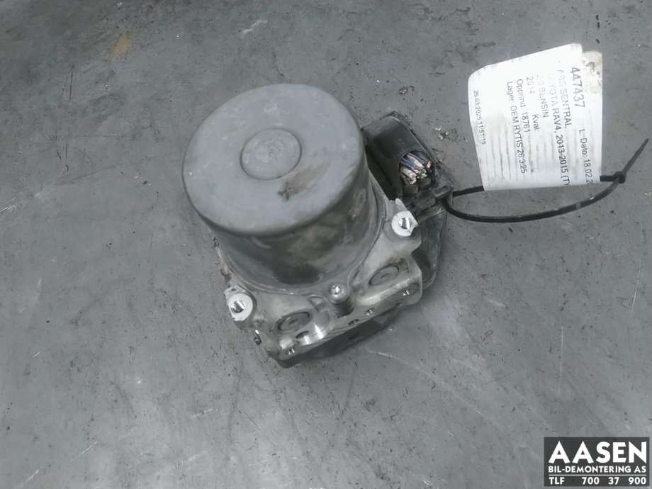 ABS sentral til Toyota RAV4, 2013-2015 (Type IV, Fase 1) (4405042691)