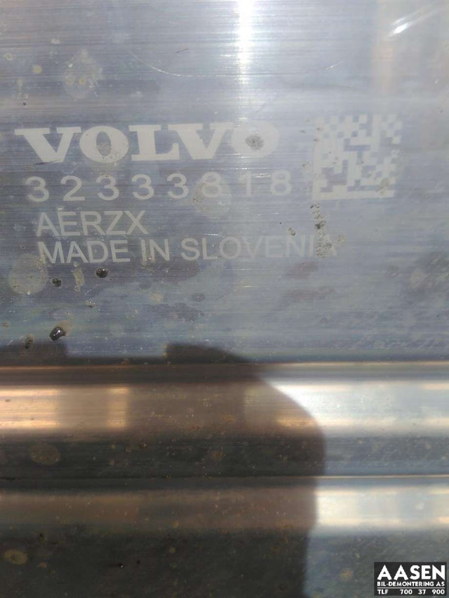 Travers foran tverrgående til Volvo XC40 2018-2024  (32395141|)