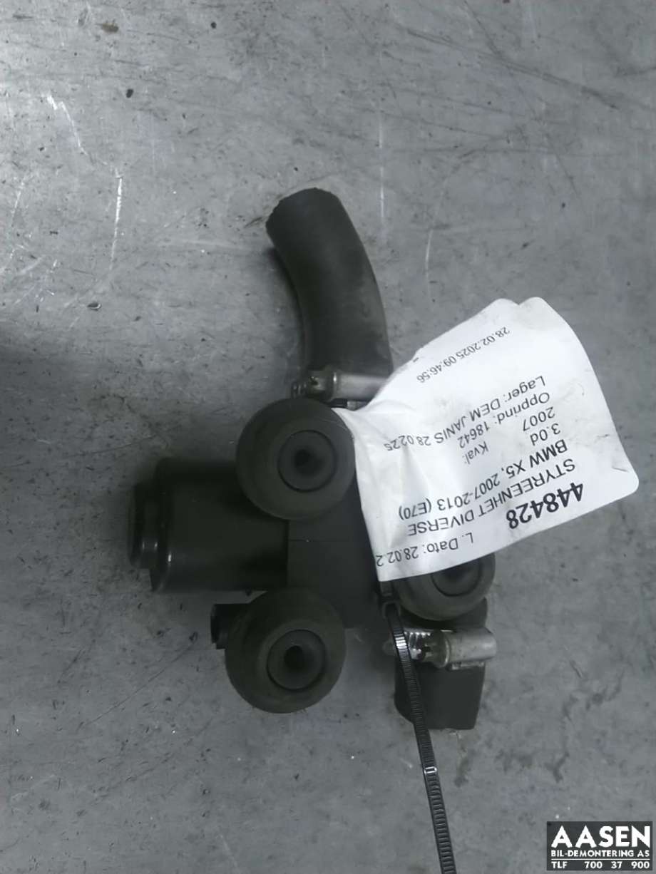 Ventil vann til BMW X5 2007-2013 (E70) (E70) (64 11 6 928 495|)