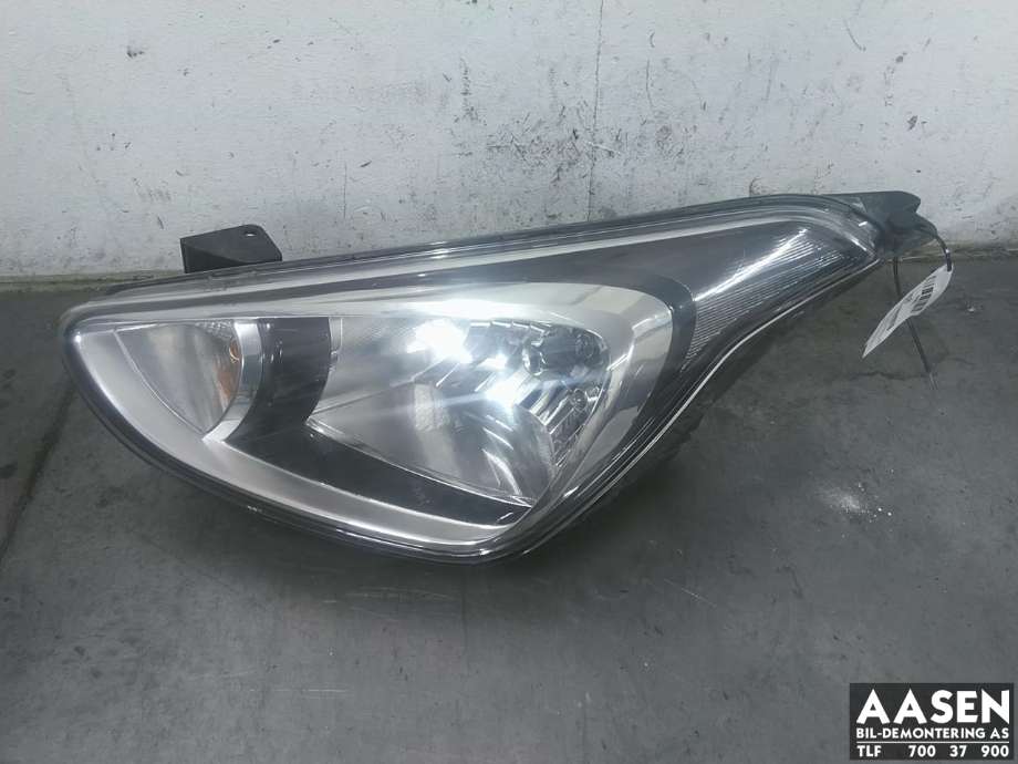 Frontlykt venstre halogen til Hyundai i10 2014-2018 (Type II) (92101B 9000|)