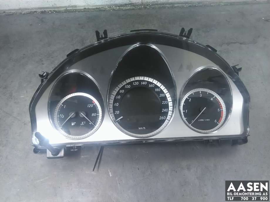 Instrumentpanel til Mercedes C-Klasse, 2007-2011 (Fase 1) (W204) (W204) (A 204 900 38 02)