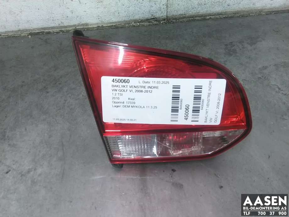 Baklykt venstre indre til VW Golf VI, 2008-2012  (5K0 945 093 AB)
