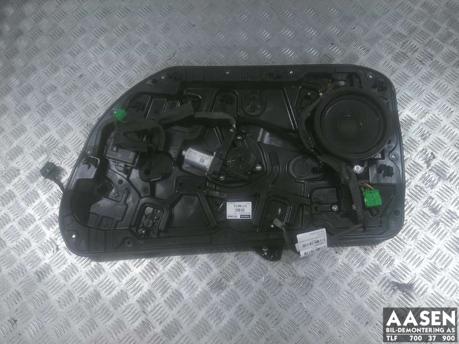 Ruteheis høyre foran til Volvo V40, 2012-2019  (31301556)
