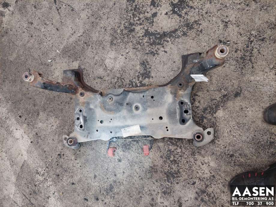 Travers foran hoved til Volvo V40, 2012-2019  (31360938)