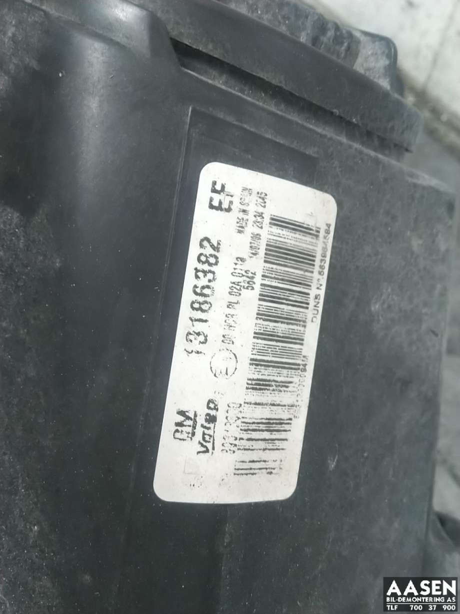 Frontlykt høyre halogen til Opel Corsa D 2006-2014  