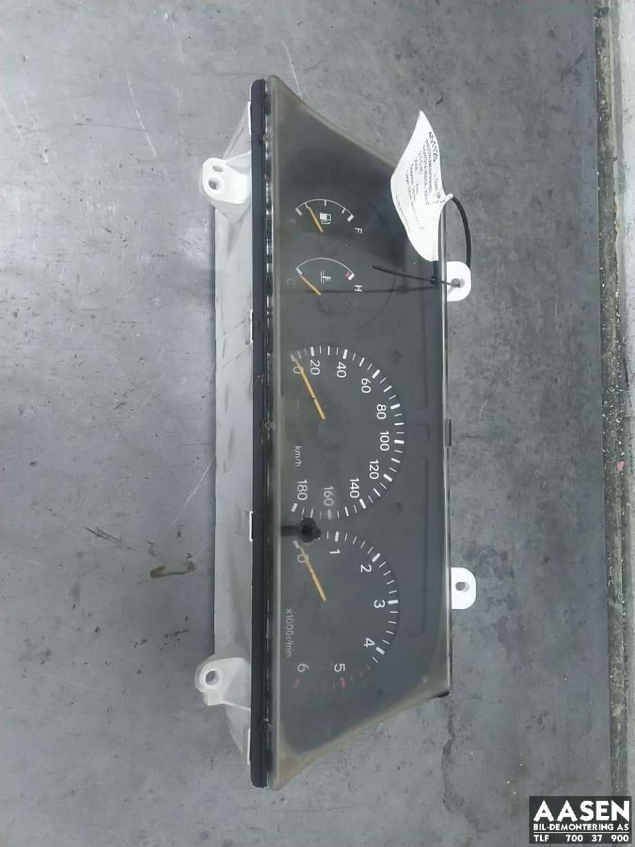Instrumentpanel til Toyota Hiace, 2007-2012 (Fase 3)  