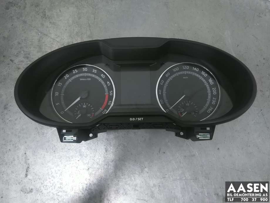 Instrumentpanel til Škoda Octavia 2013-2016 (Type III, Fase 1)