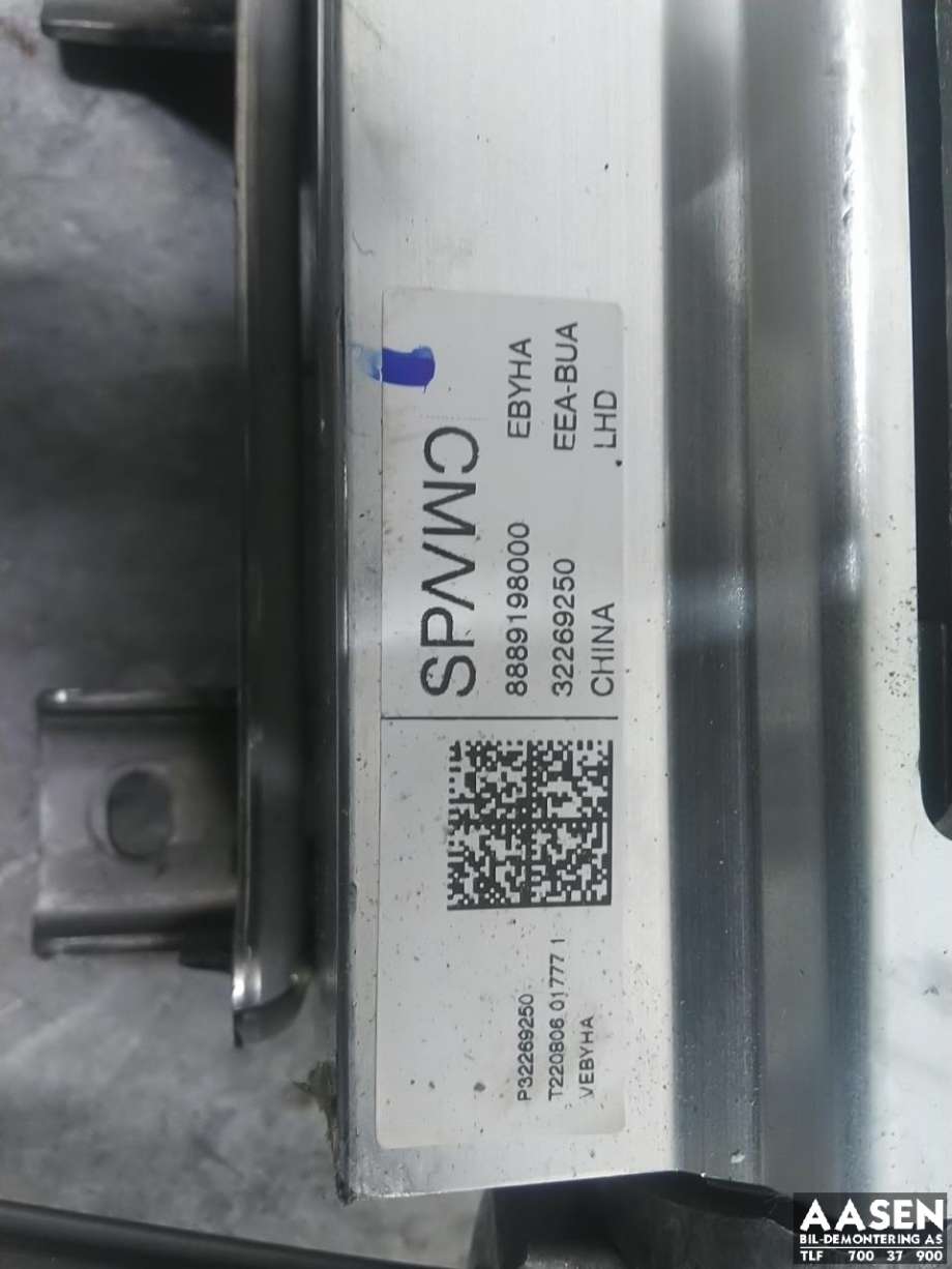 Rattaksel til Volvo XC40 2018-2024  (32269250|32269253|)